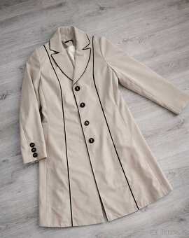 Elegantní dámský kabátek - 2