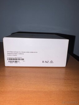 AirPods pro 3 - 2