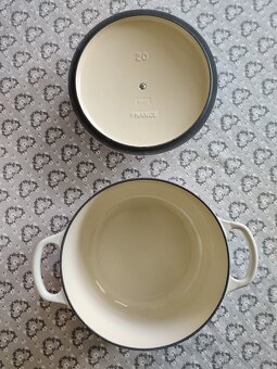 Litinový kastrol Le Creuset (Meringue) - 2