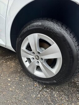 Škoda Superb 2018, 320 000 km, dobrý stav - 2