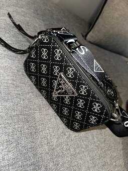 Malá crossbody kabelka - 2