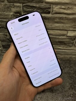 iPhone 15 Pro 256GB Black Titanium, baterie 83%, e-sim - 2