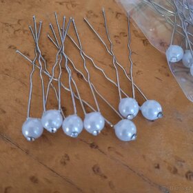 Vlásenka perlička s kamínkem - 2