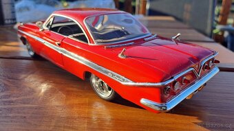 Chevrolet Impala 1:24 - 2
