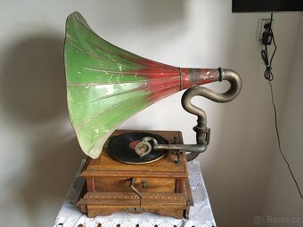 Gramofon s troubou - 2