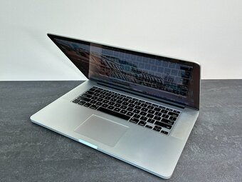 MacBook Pro 15'' 2015 / i7 / 16GB / 128GB SSD - DPH - 2