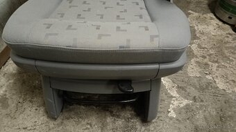 Vw t5 Multivan zadní otočná sedačka - 2