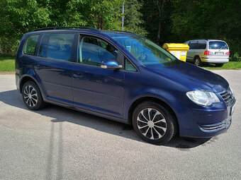VW Touran 1,9TDI,77kw,r.2007,závěs - 2