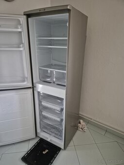 Lednička s mrazakem - 2