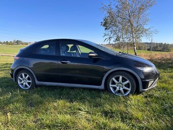 Honda Civic 8g 1.8 i-VTEC - 2