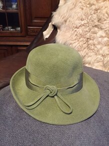 Dámský klobouk - 2