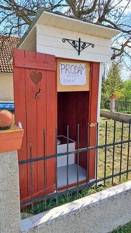 Masivní kadibudka (ruční práce) - 2
