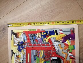 Goki dřevěné puzzle hasiči - 2