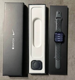 Apple Watch 7 Nike - 2