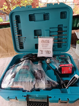 Vrtaci kladivo Professional HR2811FT a aku Professional ALRH - 2