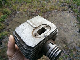 JAWA 50 PIONÝR/ VÁLEC S PÍSTEM - 2