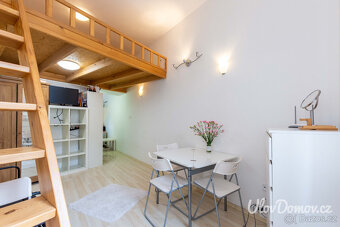 Prodej bytu 1+kk, 27 m2, Praha 5 - Smíchov - 2