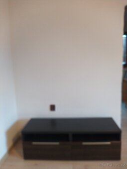 Stolek na TV - 2