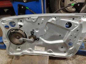 Škoda Fabia 1 pravá přední stahovačka manuální - 2