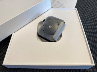 NOVÉ Apple Watch SE (2020) 40mm Space Gray - 2