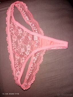 Růžová tanga - 2