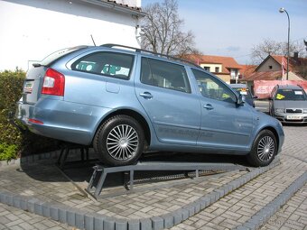 Octavia combi II 1,2 TSi-77 kW, 178.000,-Kč - 2