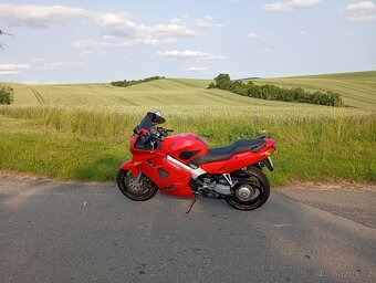 Honda vfr800 fi - 2