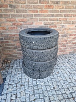 Firestone 215/65 R16 - 2