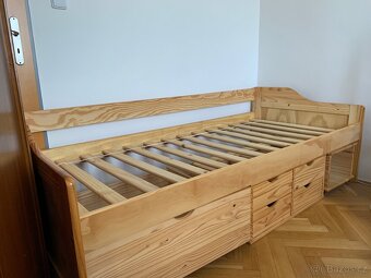 Postel s úložným prostorem - 2