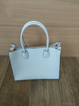 Prodám koženou kabelku Michael Kors Mercer large - 2
