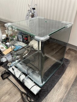 Kompletní a plně funkční akvarijní set - 2