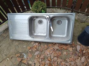 Nerezový dvoudřez - 2