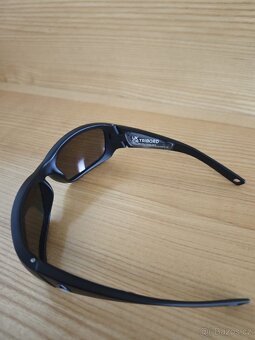 Prodám dětské/juniorské sluneční brýle Decathlon Tribord - 2