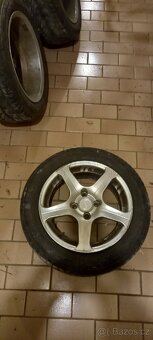 Kola 15" + disky - 2