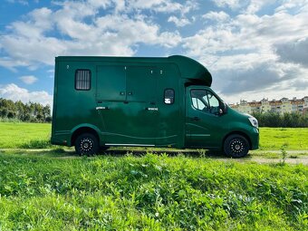 Přepravník koní Renault ATM 5-místný / Automat - 2