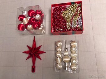 Vánoční ozdoby, řetězy a špičky na stromek - 2