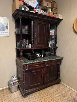 starožitný příborník - 2