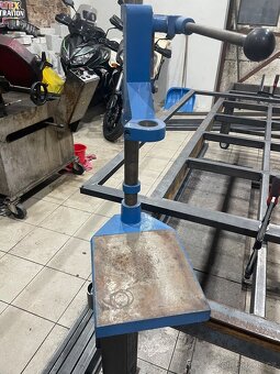 Stojan na vrtačku - 2