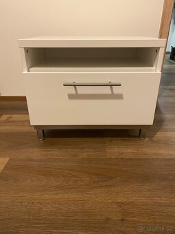 malá skříňka IKEA - 2