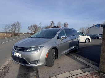 Chrysler Pacifica 3,6 Hybrid Radar Limited DVD 2019 DPH - 2