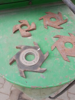 Frézka na dřevo - 2