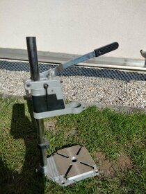 Držák na ruční vrtačku - 2