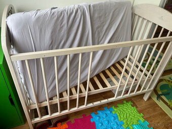 Dětská postýlka s matrací - 2