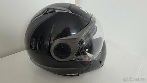 Helma na motorku Airoh - 2