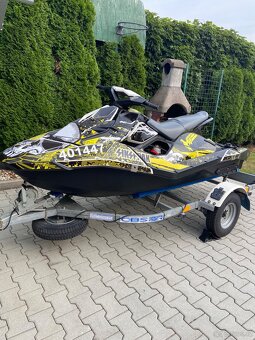VODNÍ SKÚTR SEA DOO SPARK 3UP - 2