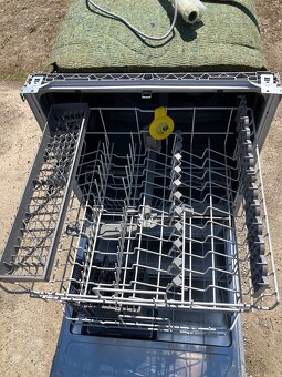 Vestavná myčka BOSCH 60cm - 2