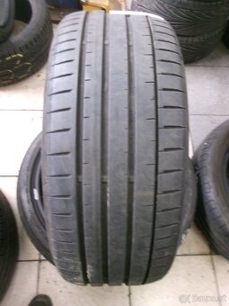 235/40 R19 FALKEN (5mm) č.15693 - 2