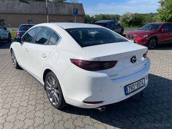 Mazda 3 G122Plus sedan - 2