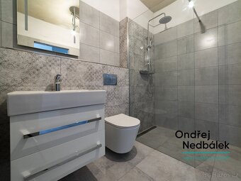 nabízí, prodej, byty 1+kk, ev.č. 22475-1 - 2