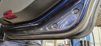 Vw golf 5 kombi,právě přední, pravé zadni,pravý blatník - 2